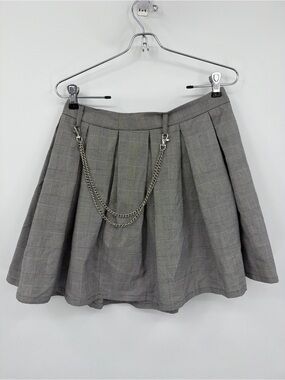Hot Topic Grey Plaid Chain Pleated Skirt